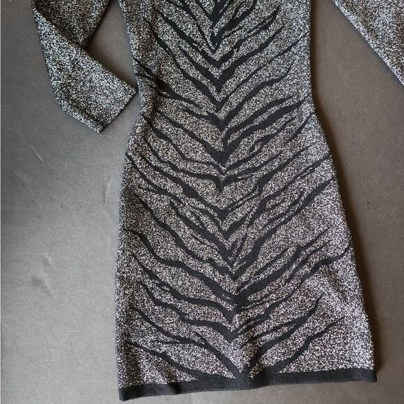 Express Tight Print sparkle dress - Picture 4 of 7